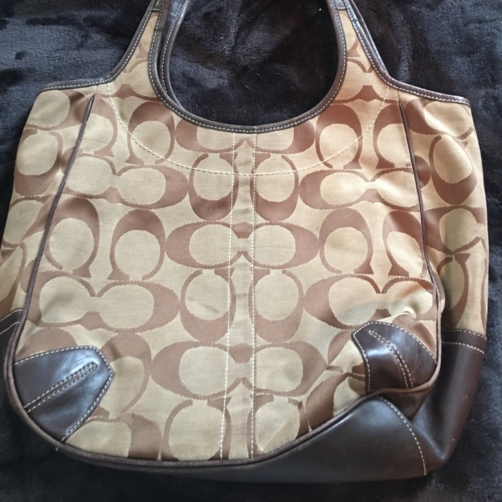 Authentic Coach - image 2